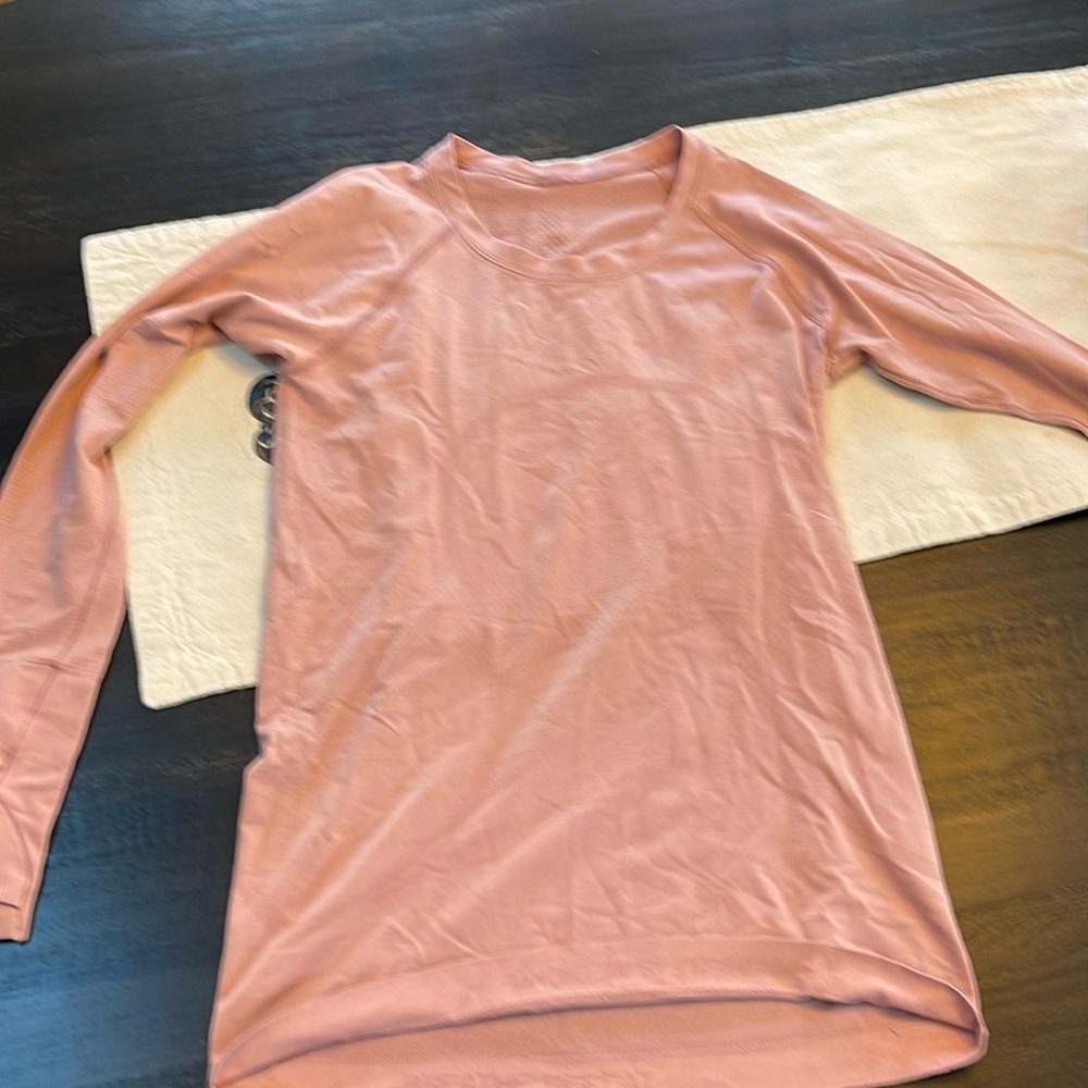 Lululemon long sleeve swiftly